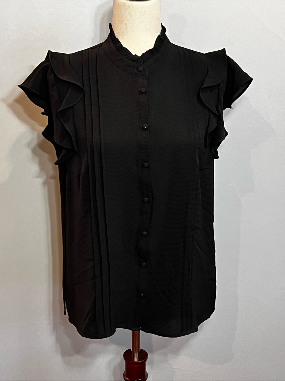 CeCe Black Ruffle Sleeve Button-Front Blouse